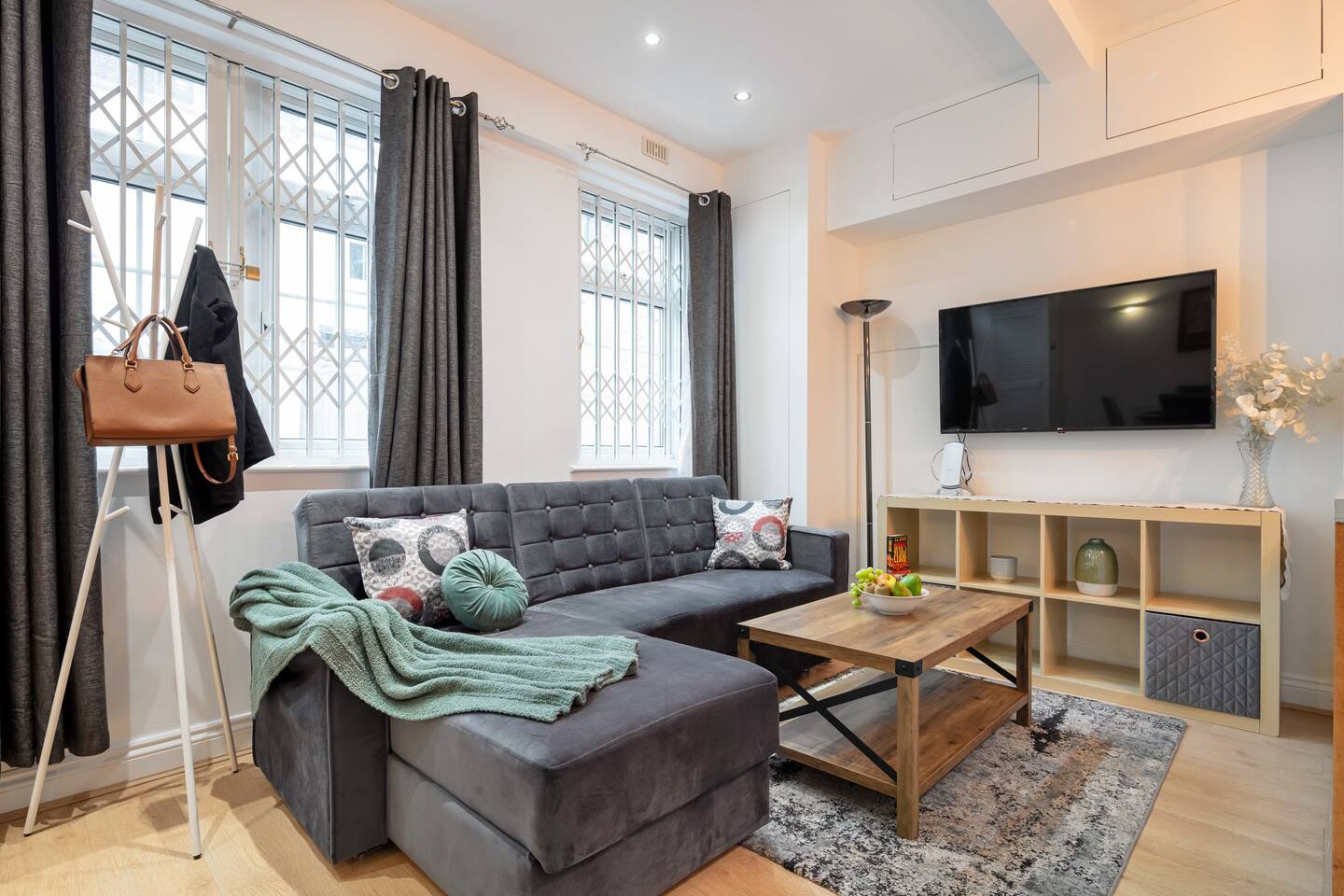 Beautiful Triplex House In Very Centrally London